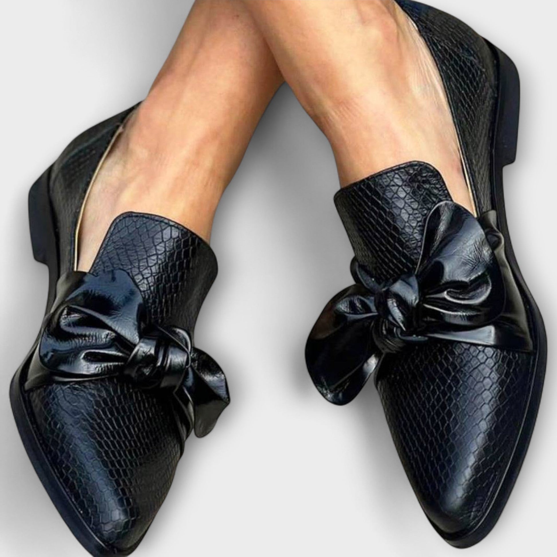 Claudia – Stylish Bow Detail Loafer