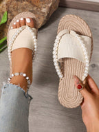 CAMILLA | COMFORTABLE CRISS-CROSS FLAT SANDALS