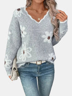 Charlotte | Timeless V-Neck Floral Sweater