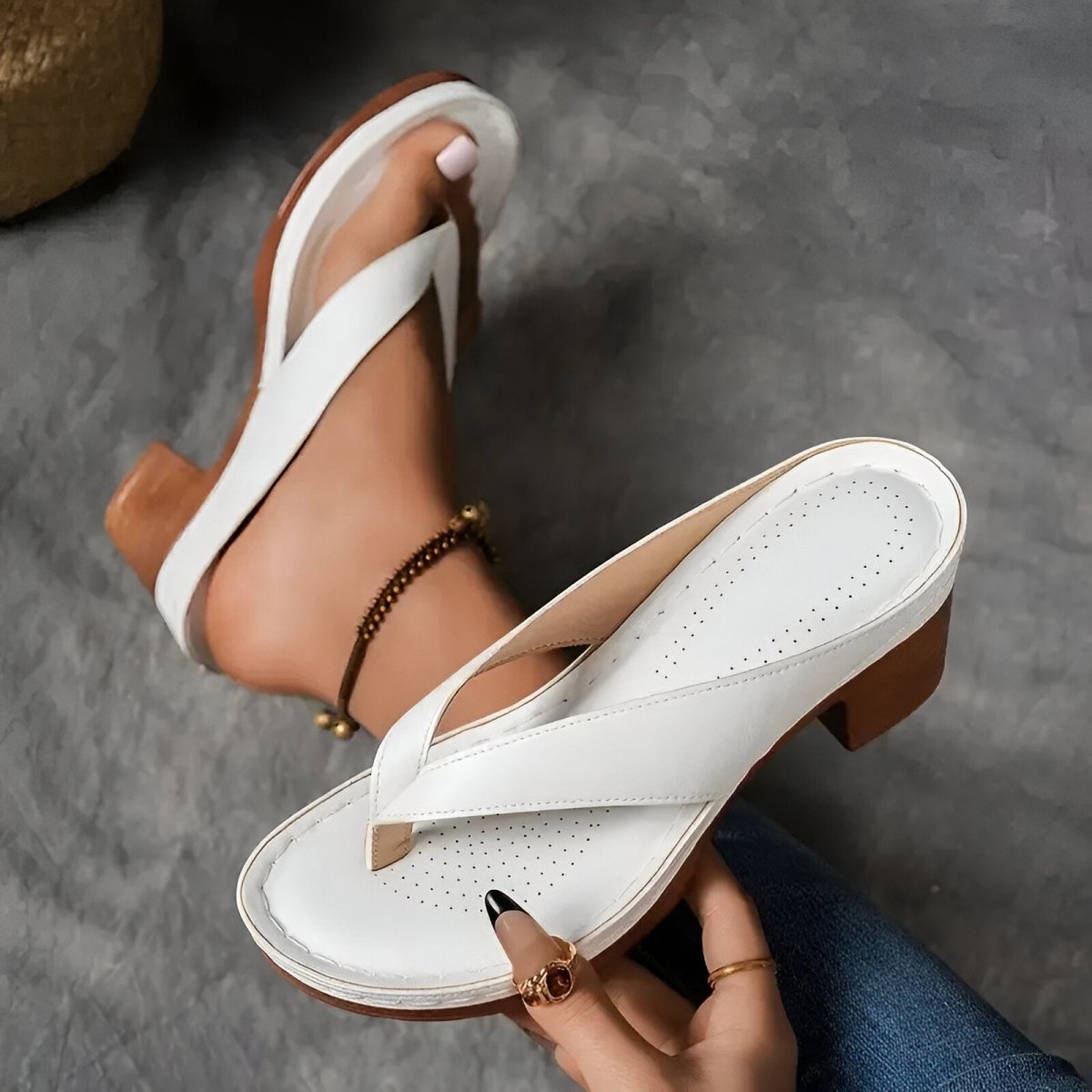 CLAUDINE | TIMELESS HIGH HEELED SANDALS