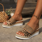 MADDISON | LIGHTWEIGHT LEOPARD PRINT SANDALS.